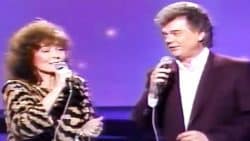 Rare Footage Of Conway Twitty & Loretta Lynn Singing ‘Making Believe’ Is Pure Perfection | Country Music Videos