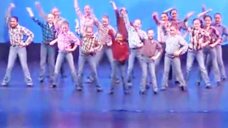 Adorable Little Girls’ ‘Cotton-Eyed Joe’ Line Dance Will Have You Two-Steppin’ Along | Country Music Videos