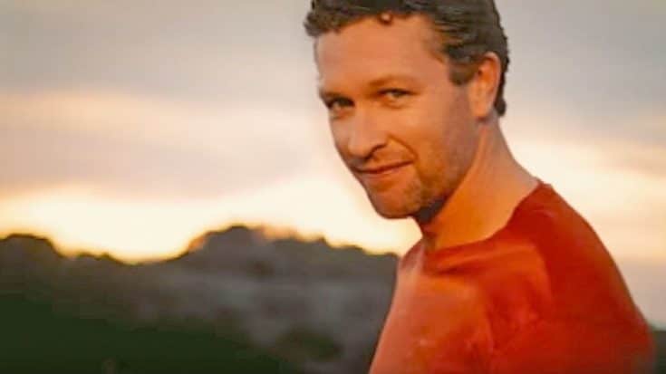 Craig Morgan Sings During Outdoor Church Service In  ‘What I Love About Sunday’ Video | Country Music Videos