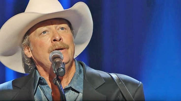 Alan Jackson Breaks Hearts With ‘He Stopped Loving Her Today’ At George Jones’ Funeral | Country Music Videos