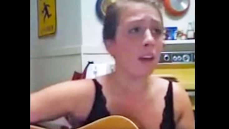 Young Woman Sweetly Sings The Blues To ‘Curtis Loew’ In Her Kitchen | Country Music Videos