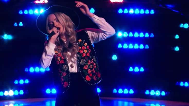 Former Disney Actress Wins Over ‘Voice’ Coaches With ‘Stand By Me’ | Country Music Videos