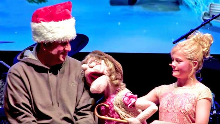 Darci Lynne’s Feisty Puppet Serenades Audience Member With Flirty ‘Santa Baby’ | Country Music Videos