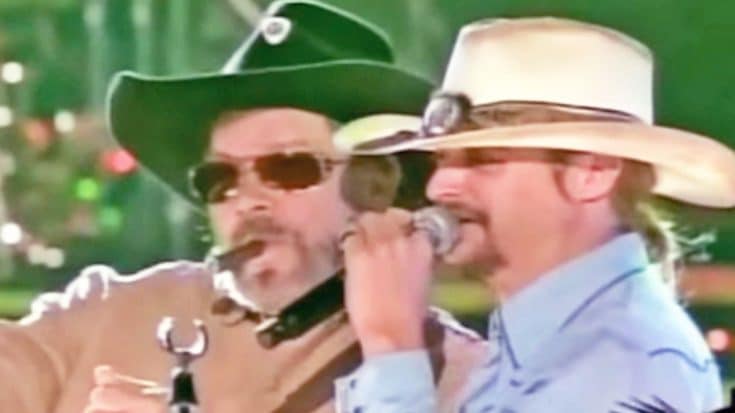 Kid Rock Joins Hank Williams Jr. For Explosive ‘Dixie On My Mind’ Performance | Country Music Videos