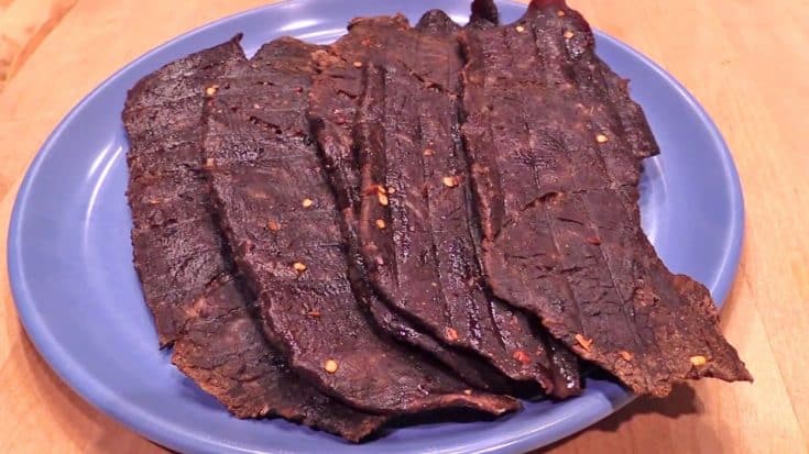 DIY: Easy & Flavorful Homemade Beef Jerky (WATCH) | Country Music Videos