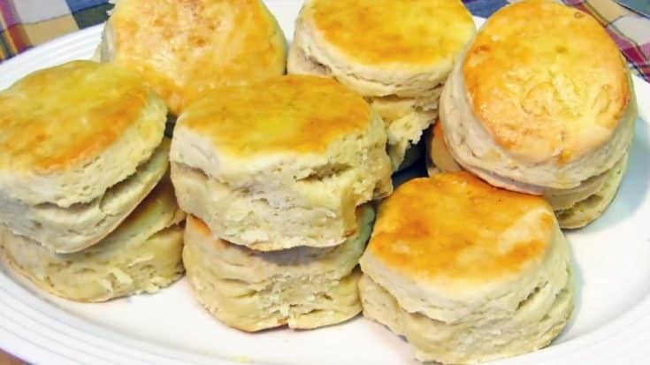 DIY: Delicious Melt-In-Your-Mouth Homemade Flaky Biscuits (WATCH) | Country Music Videos