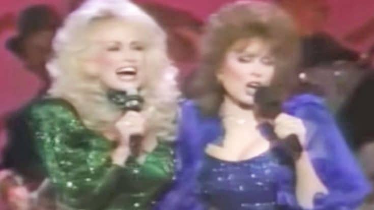Dolly Parton & Loretta Lynn Team Up For Medley Of Loretta’s Greatest Hits | Country Music Videos