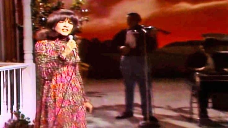 Donna Fargo Belts Out Her 1971 Chart-Topper “The Happiest Girl In The Whole U.S.A.” | Country Music Videos