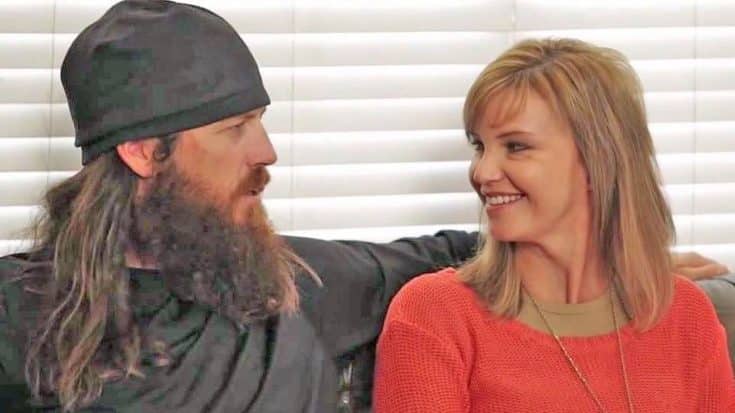 Jase And Missy Robertson Sing ‘Baby, It’s Cold Outside’ Duet On ‘Duck Dynasty’ Christmas Album | Country Music Videos