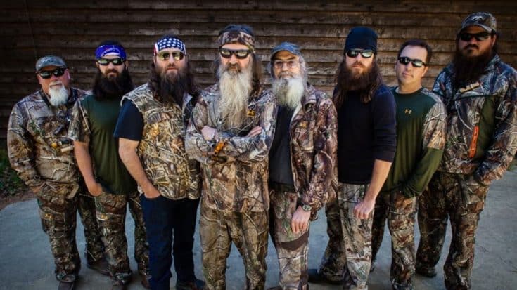 ‘Duck Dynasty’ Guys Get Fashion Makeovers, Ditch Their Signature Looks | Country Music Videos