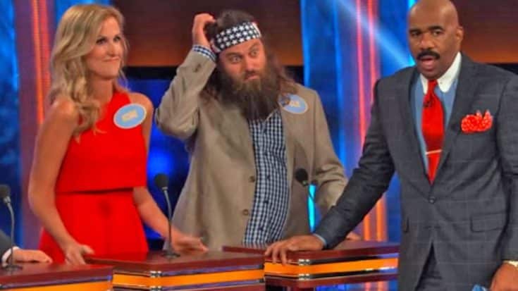 Korie Robertson’s “Boob” Answer Makes Willie Go Wide-Eyed On Family Feud | Country Music Videos