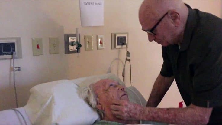 92-Year-Old WWII Veteran Will Have You In Tears As He Beautifully Serenades His Dying Wife | Country Music Videos