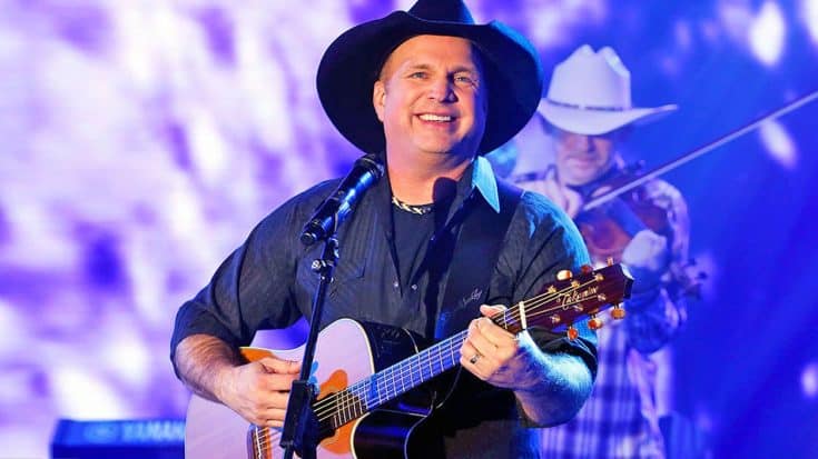Garth Brooks Shatters Another Ticket Sale Record | Country Music Videos