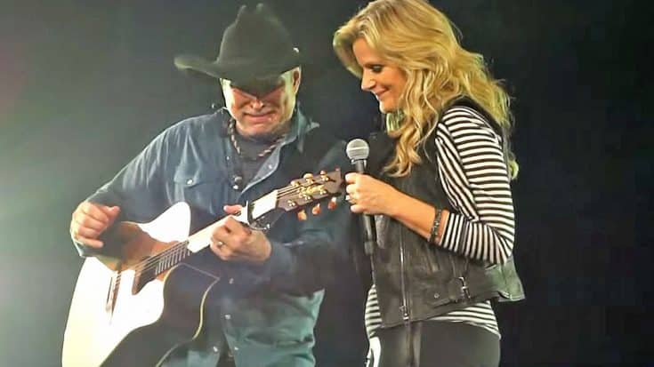 Garth Brooks Gives In To Crippling Emotions During Chilling ‘Walkaway Joe’ Duet | Country Music Videos