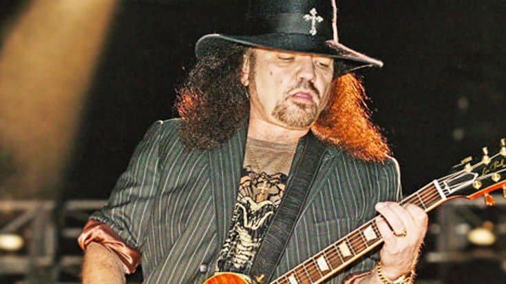 You Have To Catch This Extraordinary Live Footage Of Gary Rossington Rockin’ His ‘Tuesday’s Gone’ Solo | Country Music Videos