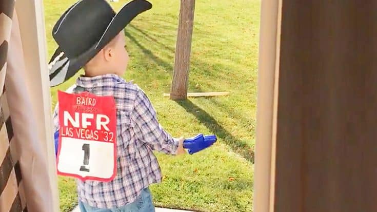 Dad Films Toddler Singing George Strait’s ‘Heartland’ To A ‘Sold Out’ Stadium | Country Music Videos