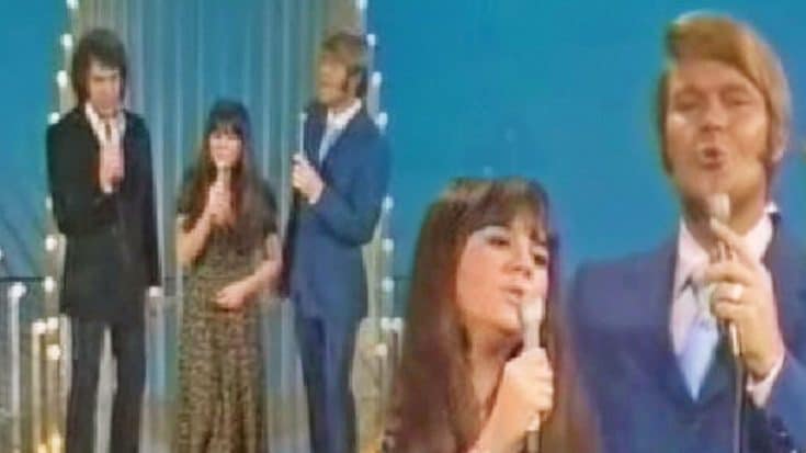 Remember When Glen Campbell Joined Linda Ronstadt & Neil Diamond For An OUTSTANDING Medley? | Country Music Videos