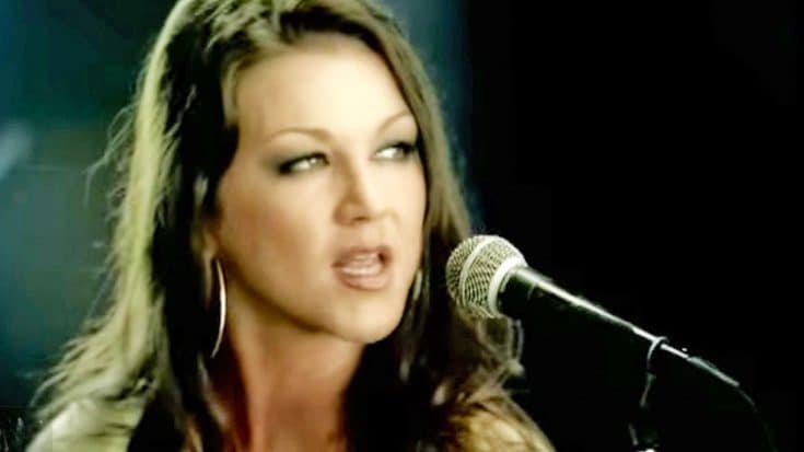 Gretchen Wilson Makes Surprising Confession About ‘Redneck Woman’ | Country Music Videos