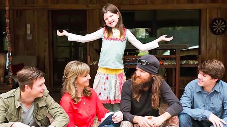 Mia Robertson Does A Cartwheel. What Happens Next Is Jaw-Dropping! | Country Music Videos