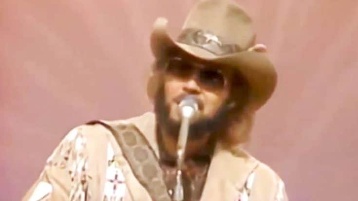 You Won’t Be Able To Get Hank Jr. Off Your Mind After Watching This Performance Of His #1 Hit | Country Music Videos