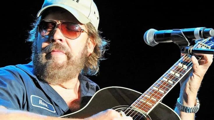 Waylon Jennings & Johnny Cash Get Immortalized By Hank Jr. In Acoustic Tribute | Country Music Videos