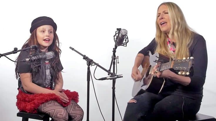 Hank Williams’ Granddaughter, Holly Williams, and 10-Year-Old EmiSunshine Beautifully Cover  “I Saw The Light” | Country Music Videos