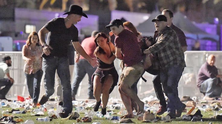Country Star Loaned Gun To Off Duty Police Officer During Las Vegas Shooting | Country Music Videos