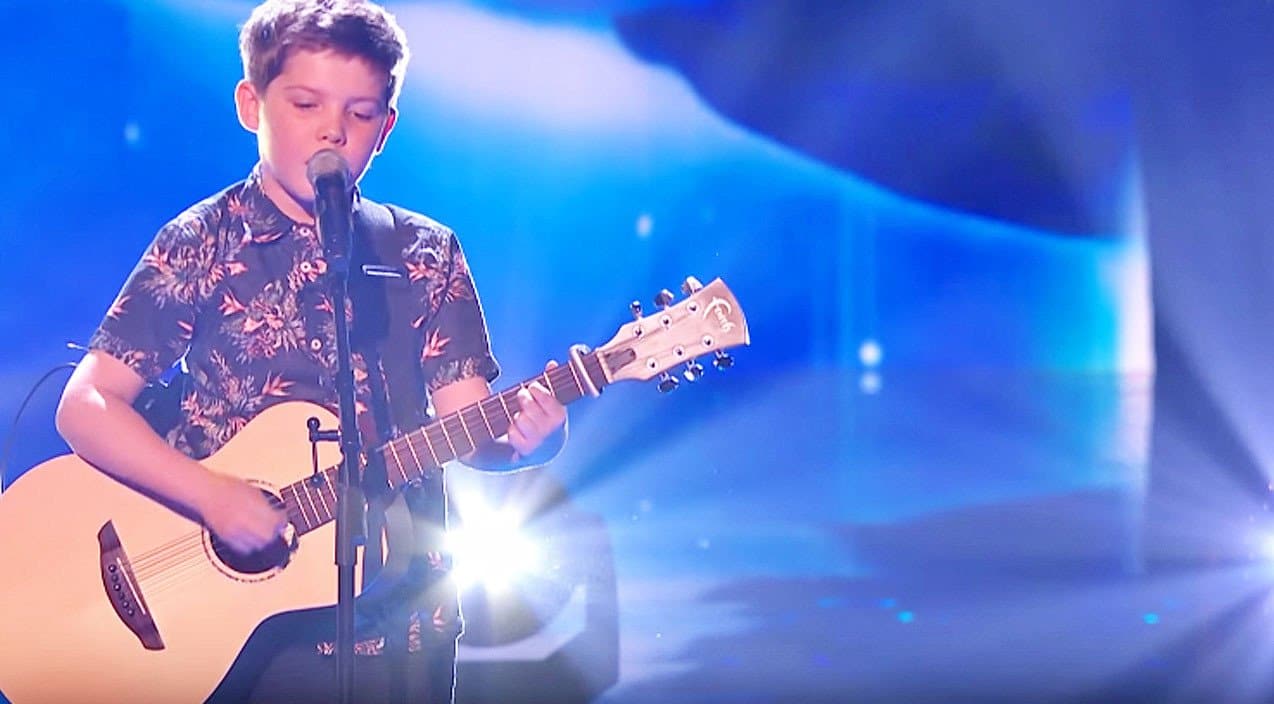 12-Year-Old English Boy Performs ‘Humble And Kind’ on 2017 Finale Of ‘The Voice Kids UK’ | Country Music Videos