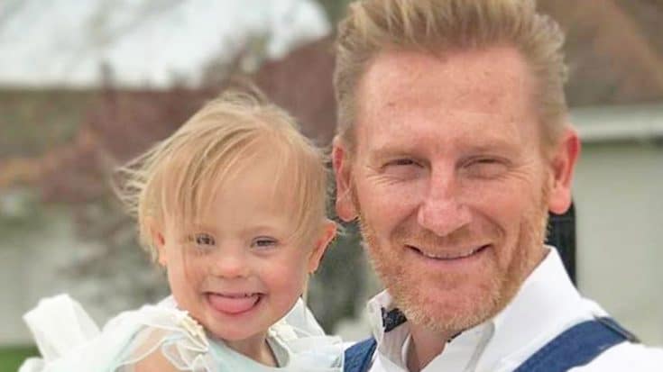 Rory Feek Shares Sweet Video Of Indy Doing A Fashion Show In Her PJs | Country Music Videos