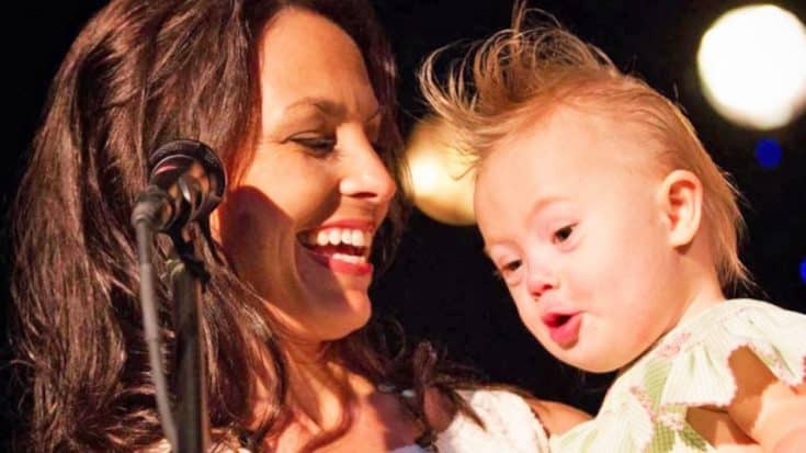 Indy Feek Watching Her Mother Sing Will Shatter Your Heart | Country Music Videos
