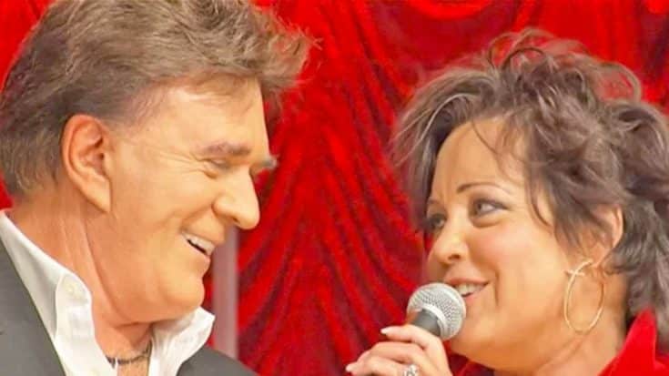 T. G. Sheppard & Kelly Lang Perform Romantic ‘Islands in the Stream’ Duet | Country Music Videos