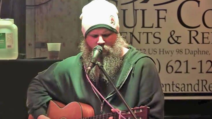 Jamey Johnson Sings Patsy Cline’s ‘I Fall To Pieces’ During Festival In 2014 | Country Music Videos