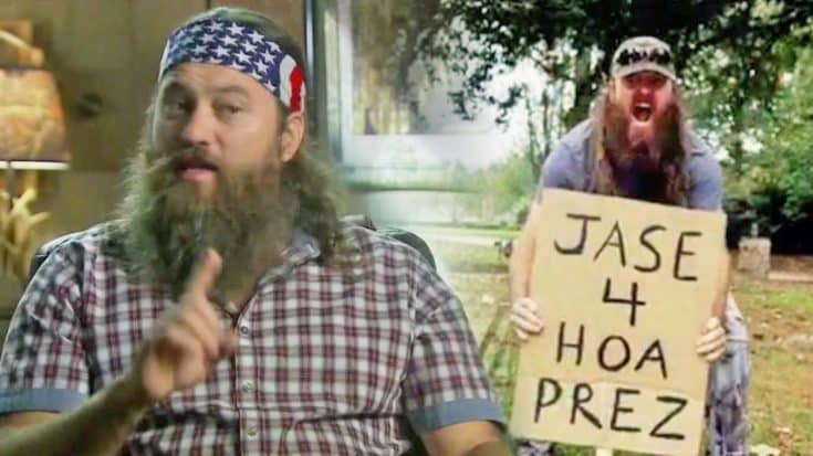 Willie And Jase Robertson Run Against Each Other For HOA President | Country Music Videos