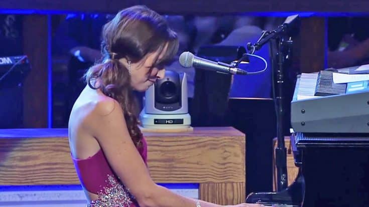 Jenn Bostic Fights Back Tears During Heartbreaking Tribute To Her Father | Country Music Videos