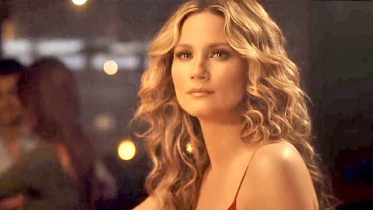 Jennifer Nettles Fights Tears In Breathtaking New Music Video For ‘Unlove You’ | Country Music Videos