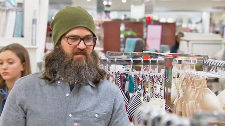 Jep Robertson Goes Bra Shopping? This Is Hysterical | Country Music Videos