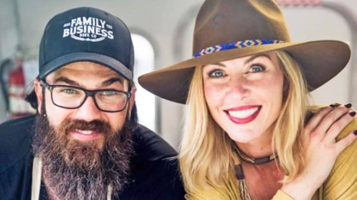 Jep and Jessica Robertson Reveal They Have Moved Away From ‘Duck Dynasty’ Family | Country Music Videos