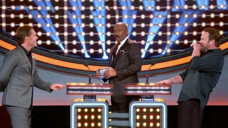 Hilarity Ensues When Two Country Stars Go Head-To-Head On ‘Celebrity Family Feud’ | Country Music Videos