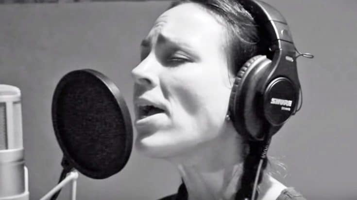 Video Shows Joey Feek Singing “Amazing Grace” In 2013 | Country Music Videos