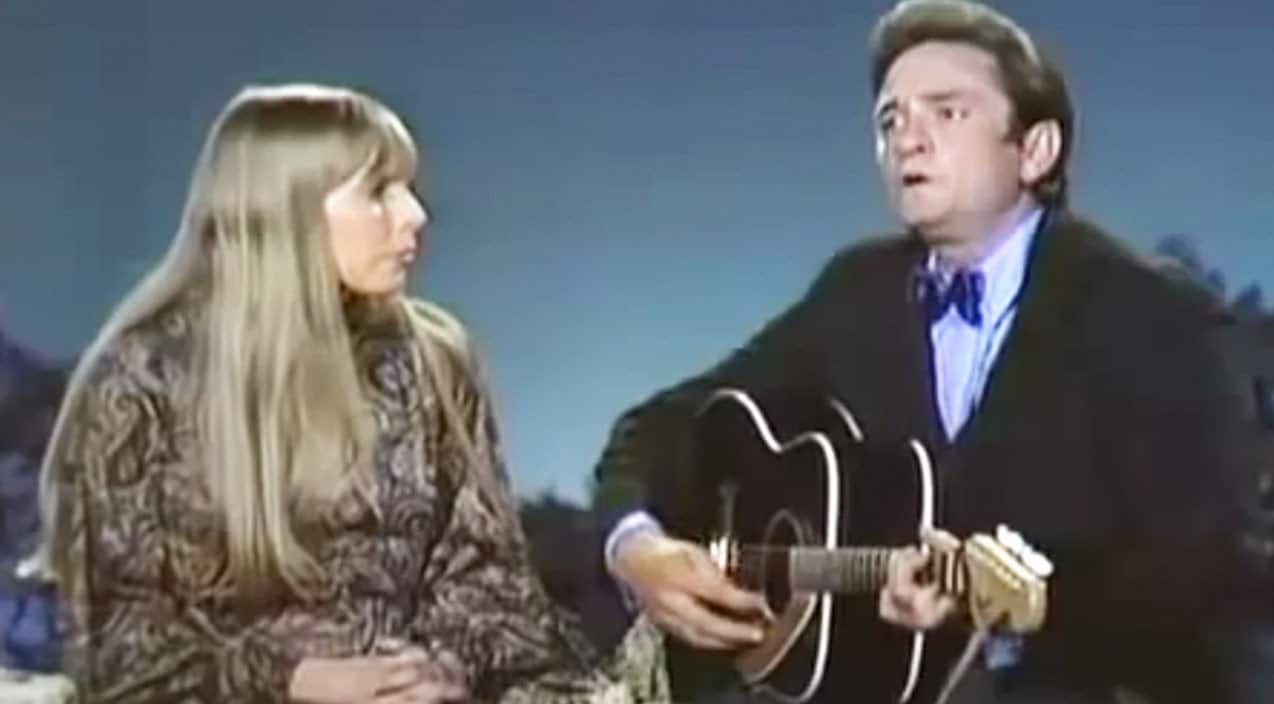 Johnny Cash & Joni Mitchell Team Up For 1969 “Long Black Veil” Duet | Country Music Videos