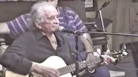  the Man In Black 's Final Bow: Inside Johnny Cash' s Last Performance Ever / Country Zenei videók