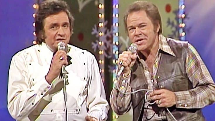 Footage Of Johnny Cash & Roy Clark’s Magical Christmas Medley Resurfaces | Country Music Videos
