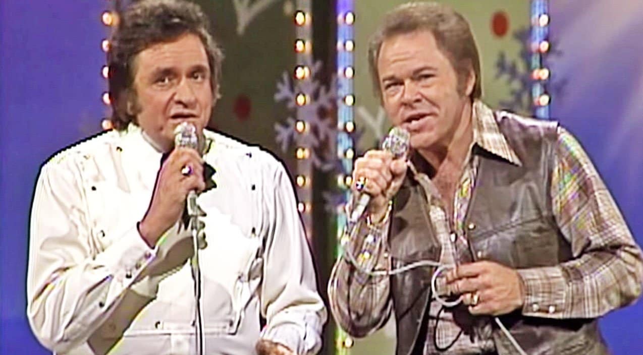 Footage Of Johnny Cash & Roy Clark’s Magical Christmas Medley Resurfaces | Country Music Videos
