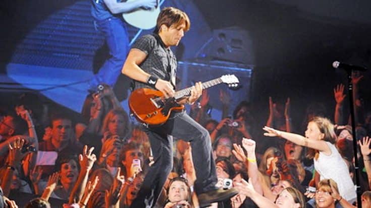 Keith Urban Confesses He Doesn’t Like To Have Security, But Why? | Country Music Videos