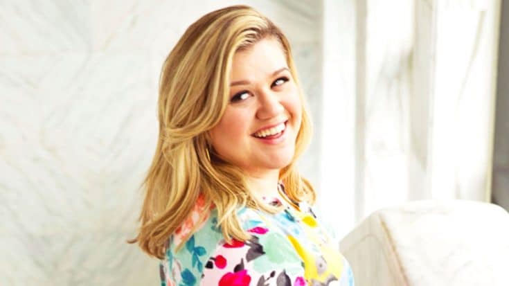 Kelly Clarkson Shares Sweet Family Photo With Her Baby Boy | Country Music Videos