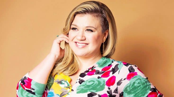 Find Out Who Got Kelly Clarkson’s Vote For The ‘American Idol’ Finale | Country Music Videos