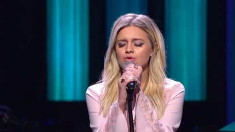 Kelsea Ballerini Delivers Spine-Chilling A Cappella Cover Of ‘Amazing Grace’ | Country Music Videos