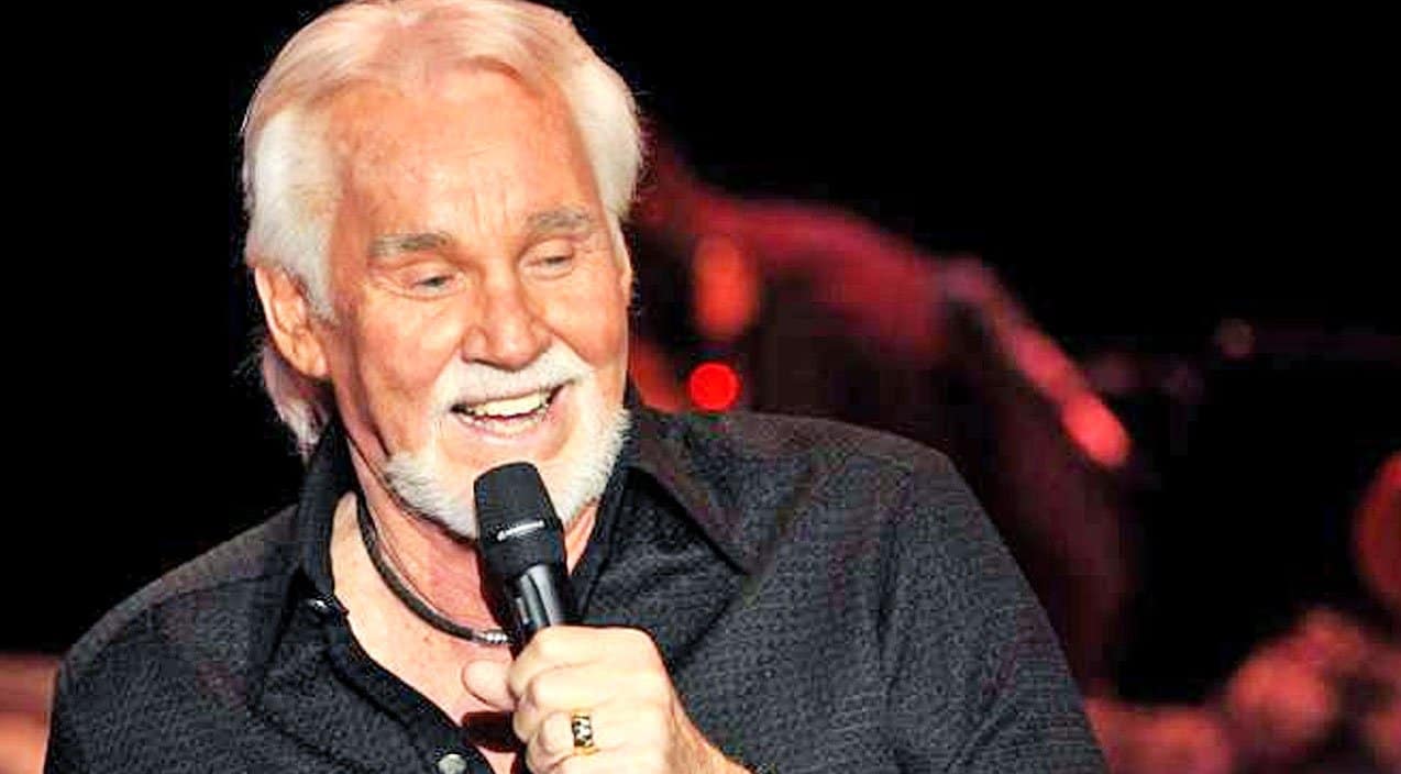 You Won’t Believe Who Kenny Rogers Is Taking With Him On His Last Tour! | Country Music Videos