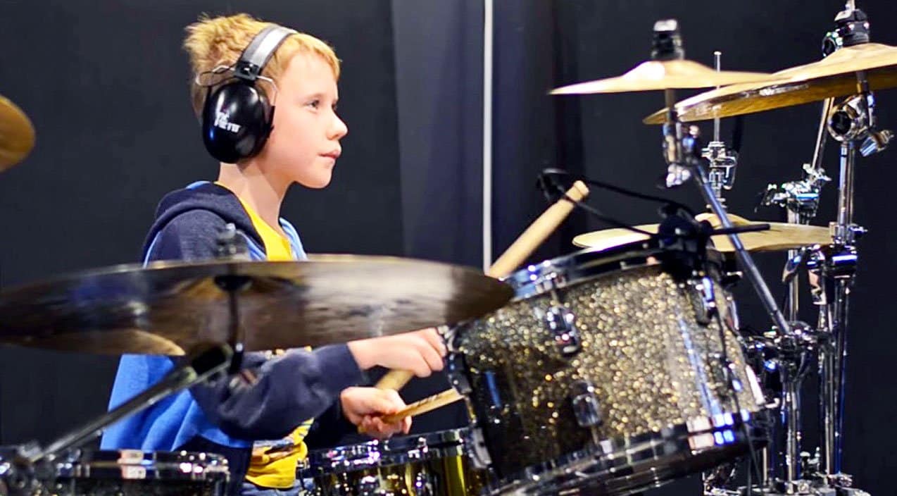 10-Year-Old Boy Delivers Sizzlin’ Drum Cover Of Kid Rock’s ‘All Summer Long’ | Country Music Videos
