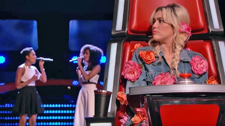 Sisters Stun ‘Voice’ Coaches With Chilling Rendition Of ‘Landslide’ | Country Music Videos
